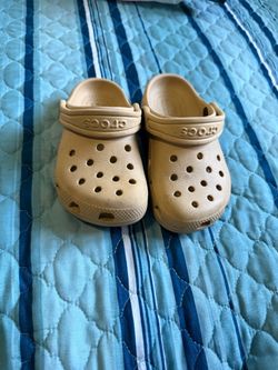 Crocs Classic Clogs Tan/Beige 8c