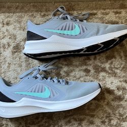 BRAND NEW - Nike Downshifter Women’s Running Shoes – Size 10