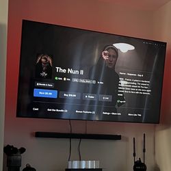 70 INCH SAMSUNG SMART TV w/ MOUNT