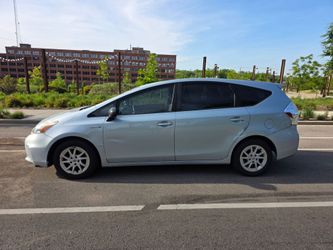 2014 Toyota Prius V