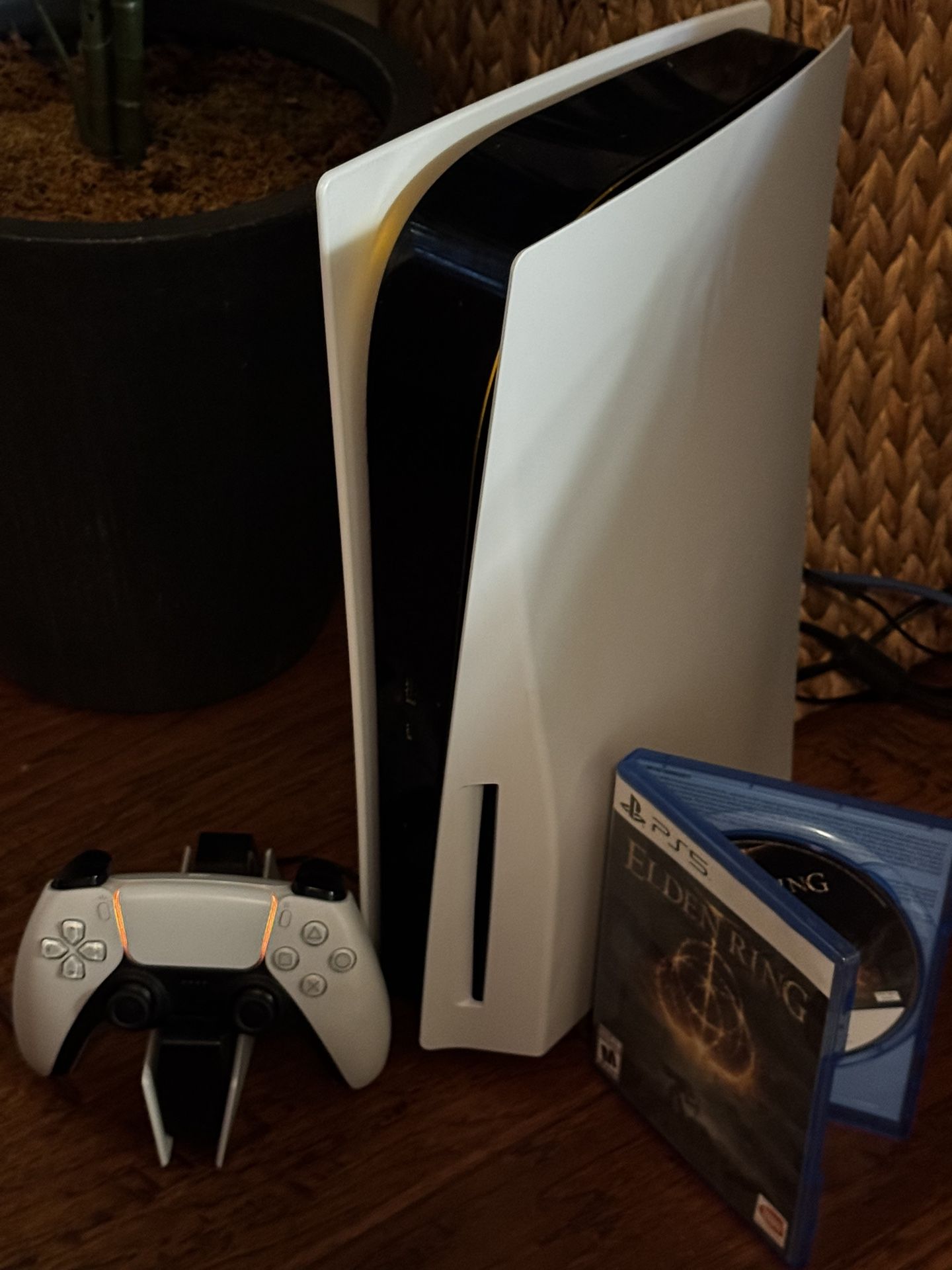 New(ish) Ps5 with elden ring, controler, doc