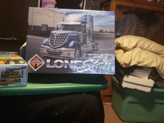 3 Big Model Kits 1/25scale  2 Are Sealed And The Peter Bilt Not Sealed But Its All There 100 Takes All 3