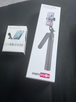 Tripod and microphone