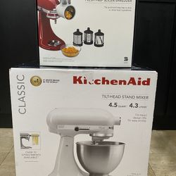 Mother’s Day Present!!! Stand Mixer In White.