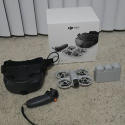 DJI Neo Fly More Combo
