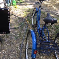 Schwinn  3 wheeler  with nice  atv Bluetooth speaker boss