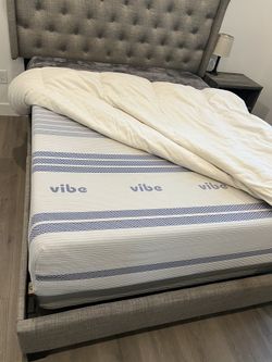 Ashley Queen Bed Frame Set