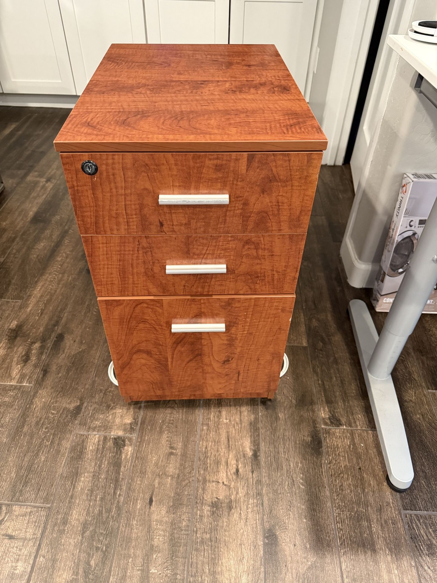 3 Drawer Filing Cabinet With 2 Keys