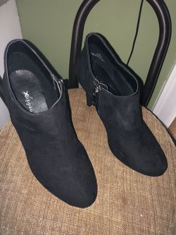 Size 6 Brand New Black Bootie