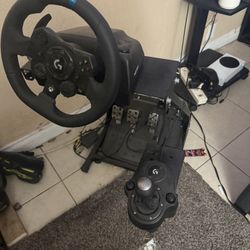 Logitech g923 sim racing wheel and pedals with shifter and stand