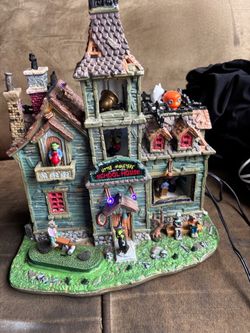 Little Monsters' School House Halloween Village Building