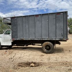 1989 F800 Dump Truck Diesel Engine Just Done Service To Engine Good Conditions  