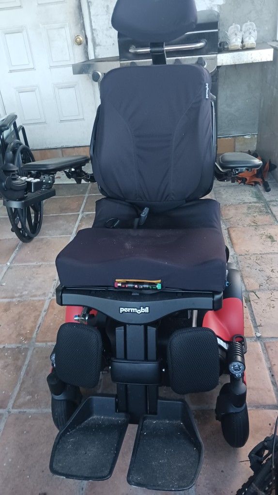 Electric Wheelchair