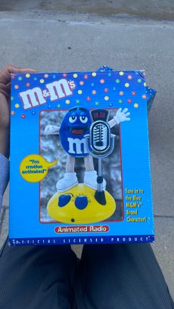 M&M vintage radio