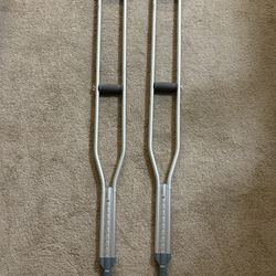 5’6-6’2 Crutches