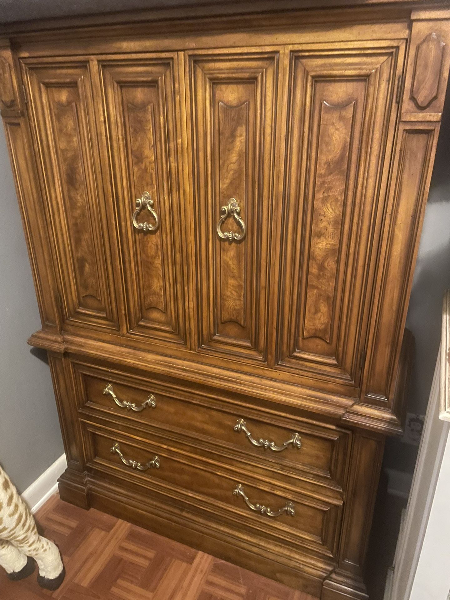 Drexel chest Of Drawers