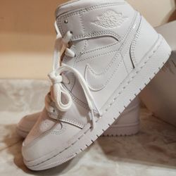 Nike Air Jordan 1 Mid