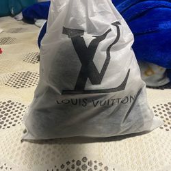 LV Black And White Sneaker cement’s