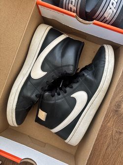 Black Nikes