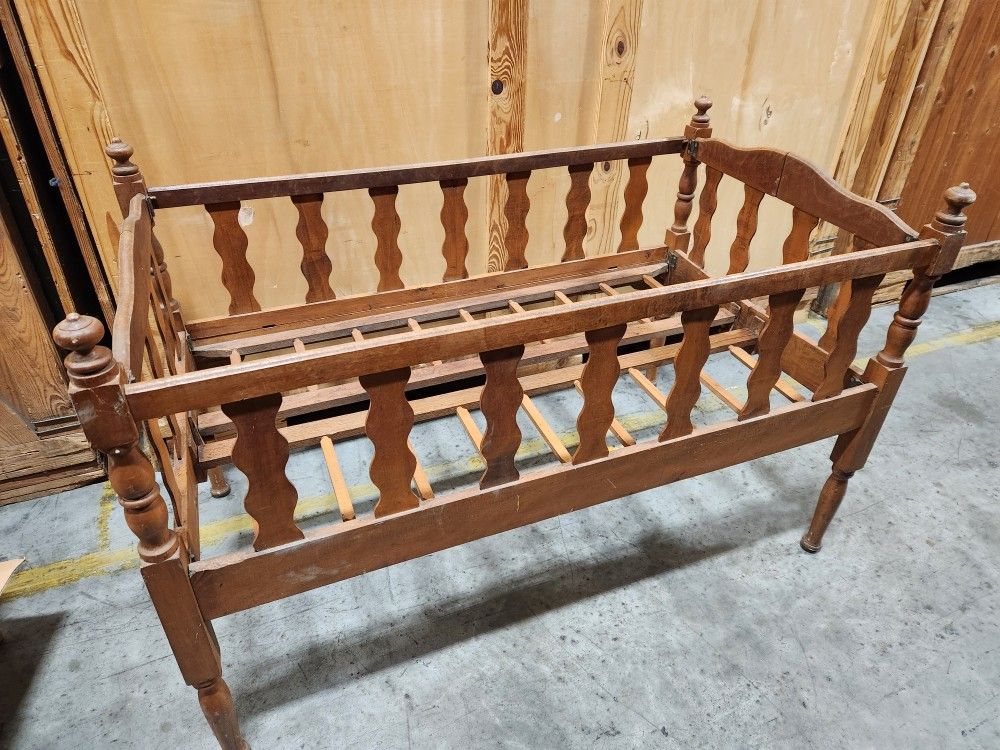 Antique Fold Up Crib