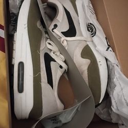 Nike Air Max Size 10.5