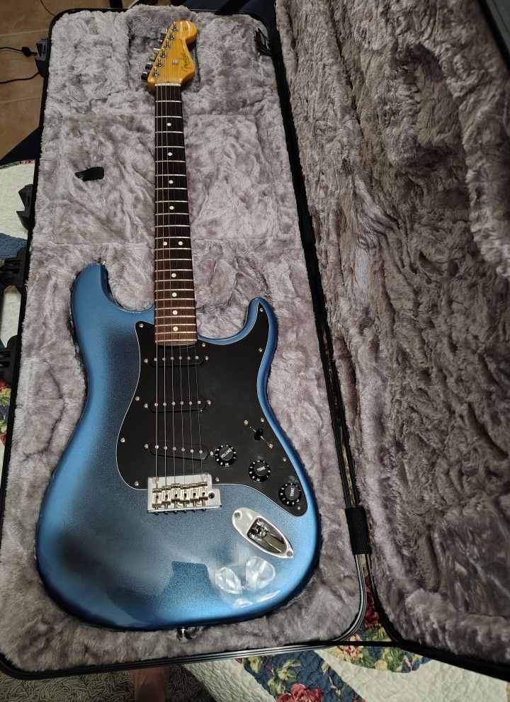 2022 Fender Dark Night American Pro 2 Stratocaster