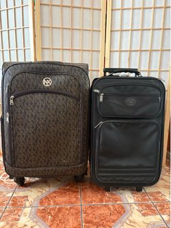 Set of two suitcases