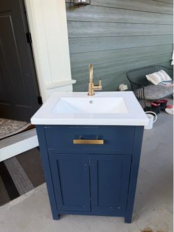 Powder room vanity 24” monarch blue with white stone top