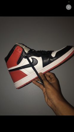 Air Jordan 1 Black Toe
