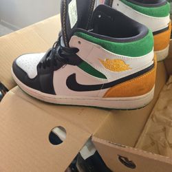 Air Jordan 1 Mid SE "Oakland" 2020