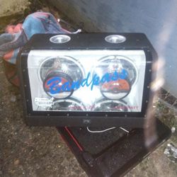 Bandpass Shock Z4 1000 Watt 2x12 Subwoofers In Box