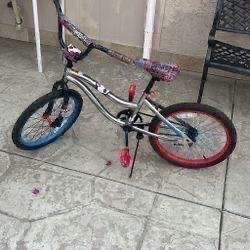 20" Monster High Bike, Brand: Dynacraft , $25