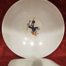 Vintage 1960s Walt Disney Donald Duck Marching Band Bowl 6 In, Sun Valley In The Back Made Out Of Melamine