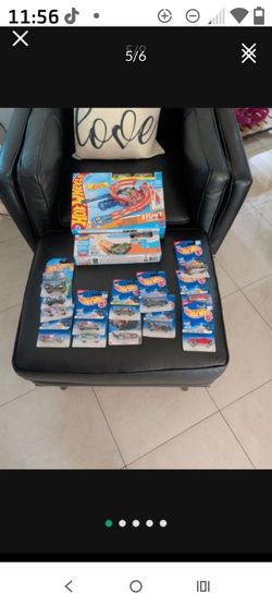Lot of Hot Wheels! Includes 13- 90's cars!