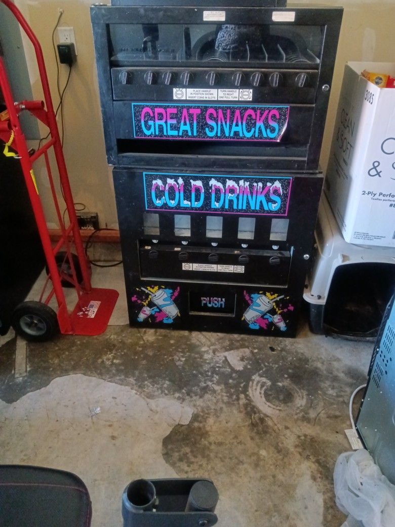 Snack And Drink Combo Vending Machine