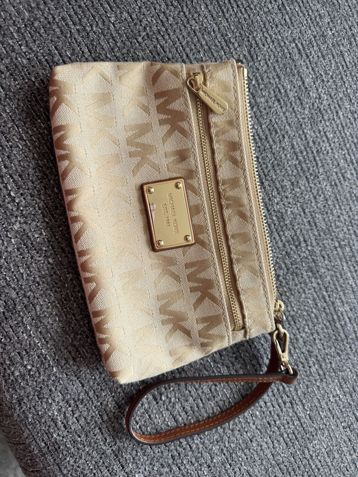 Michael Kors Wristlet