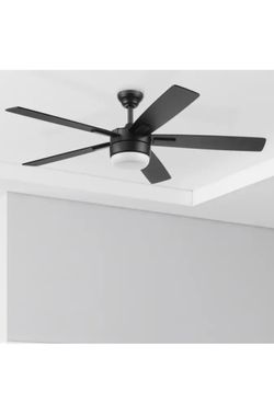 Harbor Breeze Boltz III Easy 2Hang 52-in Integrated LED Matte Black with Black Blades Ceiling Fan With Light - Remote Included