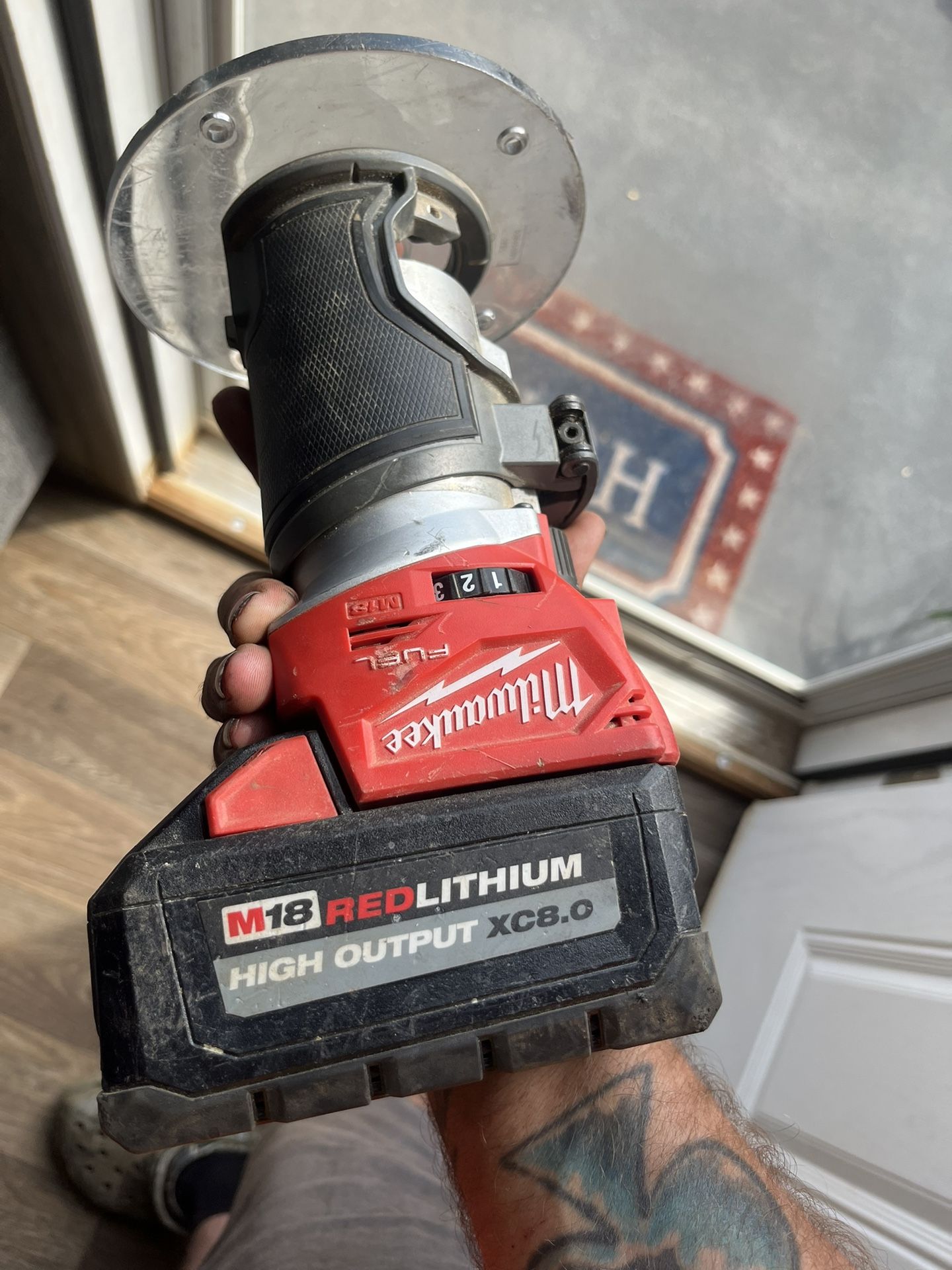 Milwaukee Compact Router With Battery