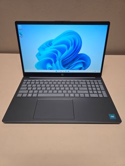 EXCELLENT CONDITION HP Laptop 15-FD0. QUAD CORE INTEL/8GB/128GB SSD. Windows 11/MICROSOFT OFFICE