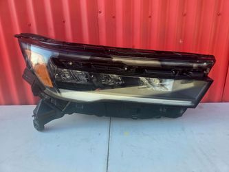 Honda pilot Right Passenger side headlight 2023-2026
