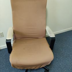  Chair 