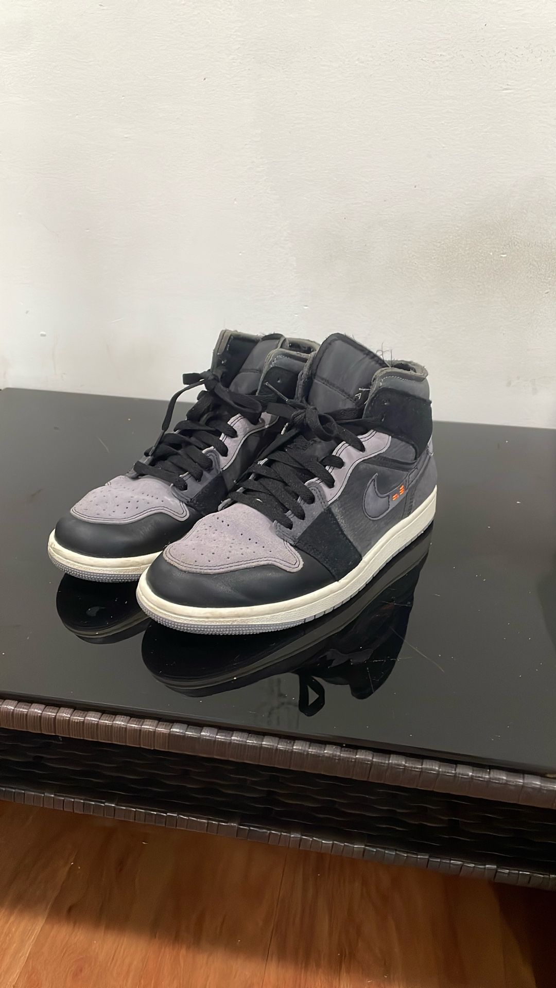  Air Jordan 1 Mid SE Craft 'Inside Out - Black'