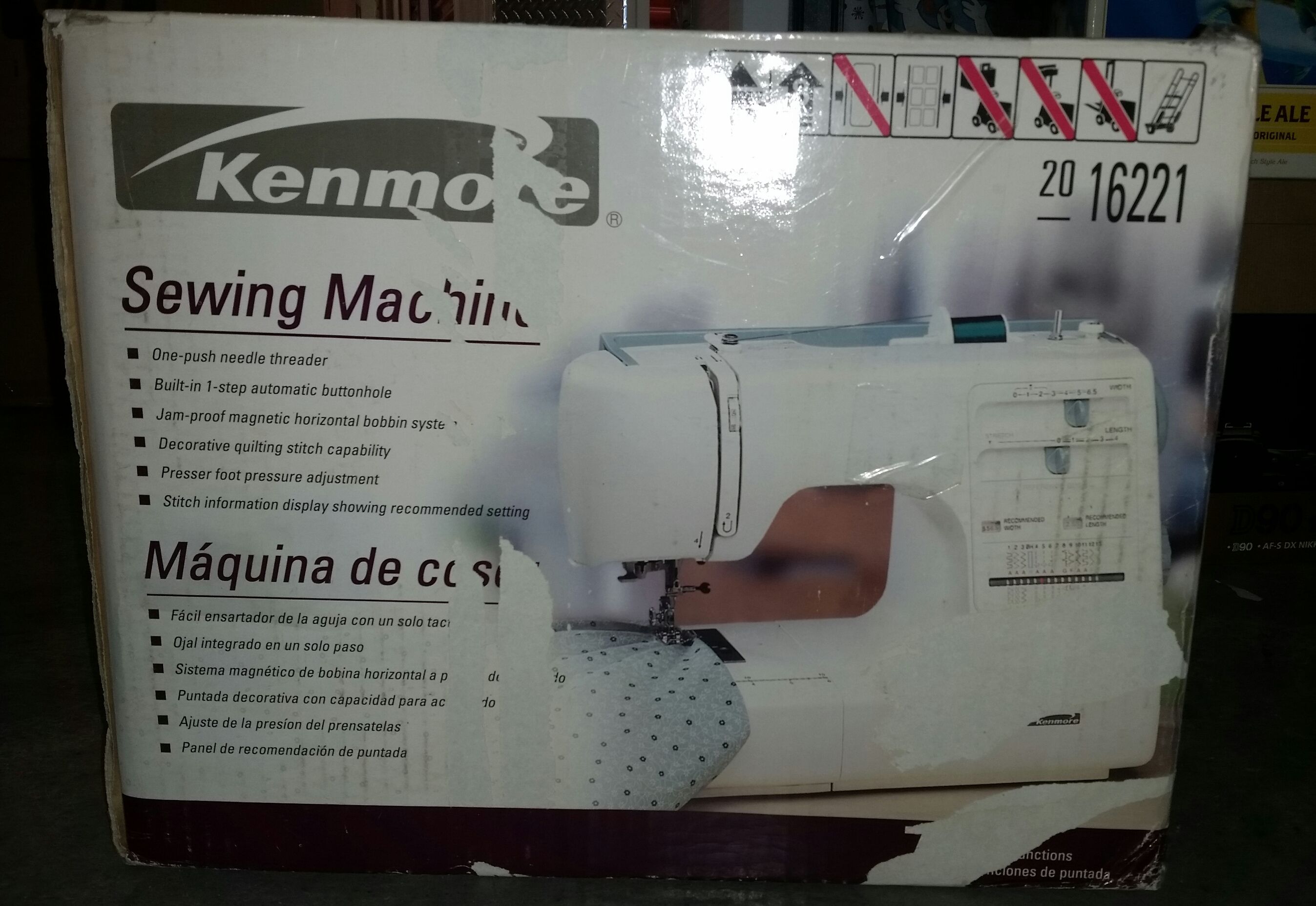 KENMORE SEWING MACHINE 16221 MODEL COMPLETE AND IN BOX!