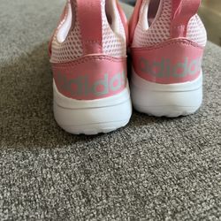 Adidas BRANDNEW SIZE 5