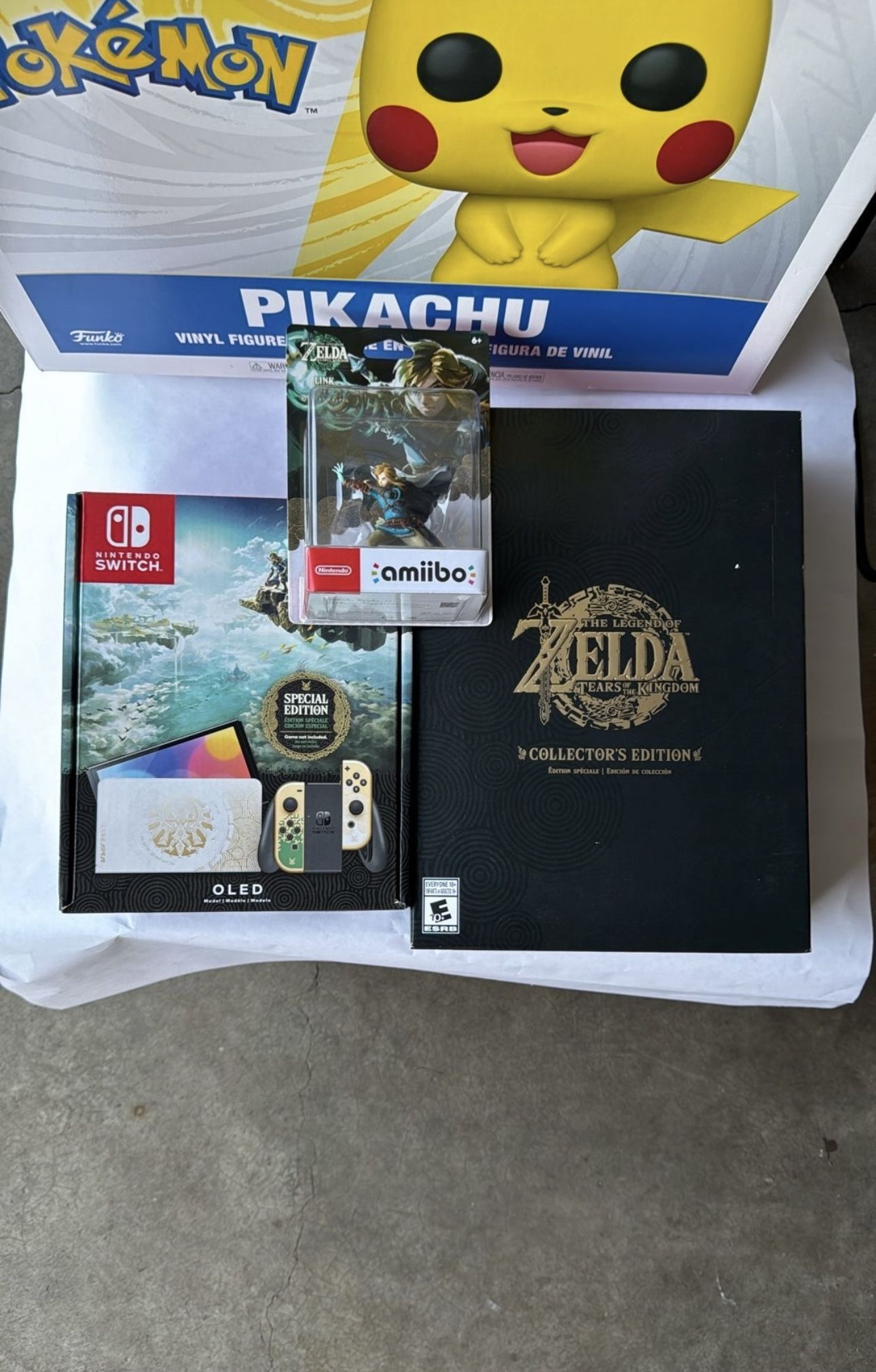 New & Sealed Zelda Tears Of The Kingdom OLED, Collector’s Edition Game and Link Amiibo