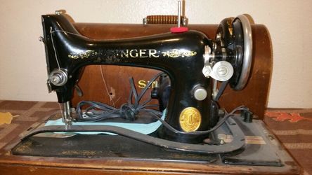 Vintage Singer 99 13 sewing machines