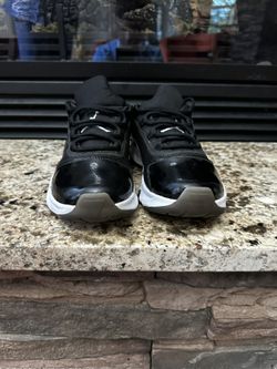 Nike Jordan 11 Cmft Size 7.5
