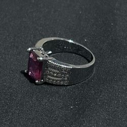 Sterling Silver Ring - Red /  Shinny CZ