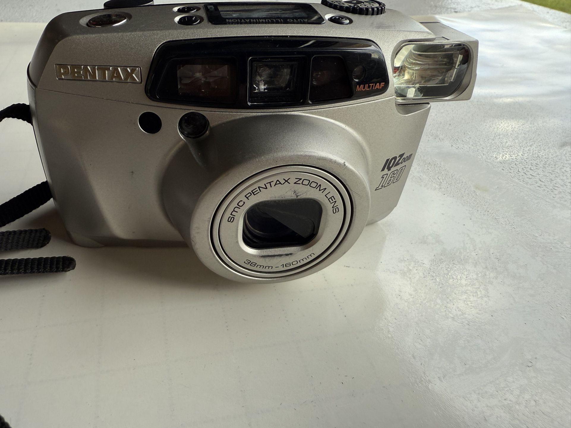 Pentax IQZoom 160 35mm Point&Shoot Camera w/38-160mm zoom
