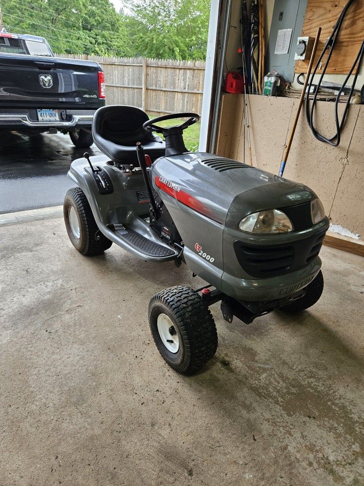 Craftsman LT200 lawn tractor for Sale in Meriden CT OfferUp